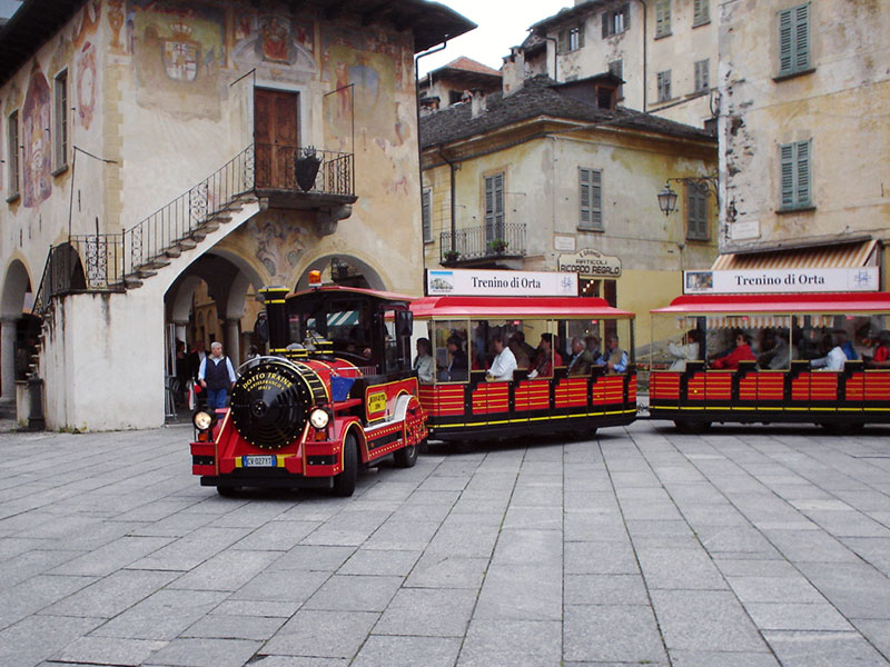 Trenino Dotto Trains